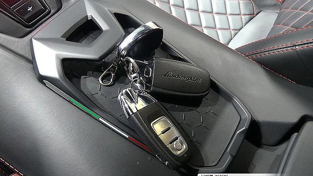 Lamborghini AVENTADOR S LP740-4 купить на сайте DeffCars