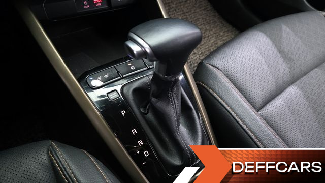 Kia STONIC 1.0 Turbo Prestige купить на сайте DeffCars
