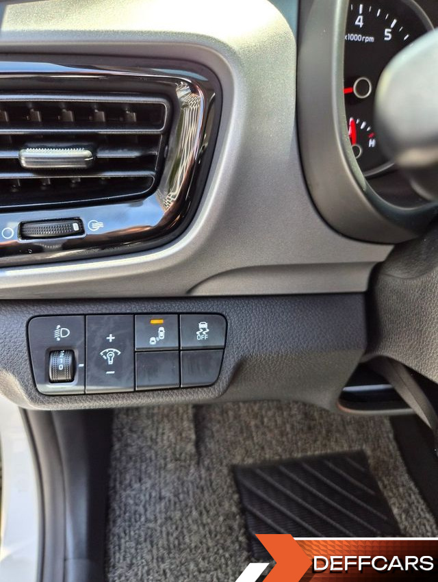 Kia STONIC 1.4 Prestige купить на сайте DeffCars