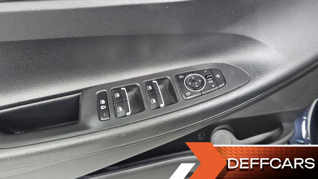 Hyundai GRANDEUR 2.5 Premium Choice купить на сайте DeffCars
