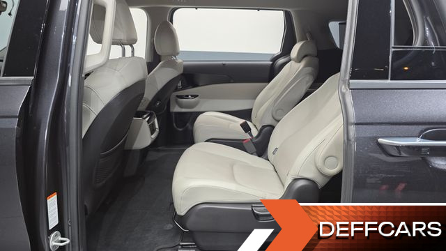 Kia CARNIVAL 9-Seater Noblesse купить на сайте DeffCars