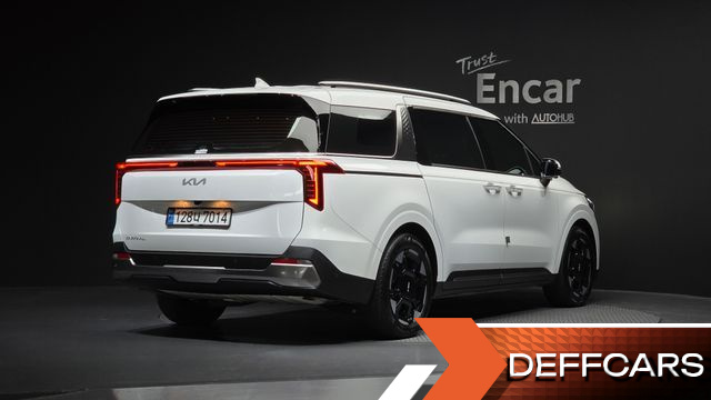 Kia CARNIVAL 9-Seater Signature купить на сайте DeffCars