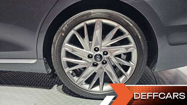 Hyundai GRANDEUR 2.5 Calligraphy купить на сайте DeffCars