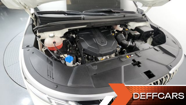 Kia CARNIVAL 9-Seater Prestige купить на сайте DeffCars