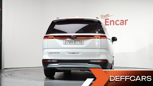 Kia CARNIVAL 9-Seater Signature купить на сайте DeffCars