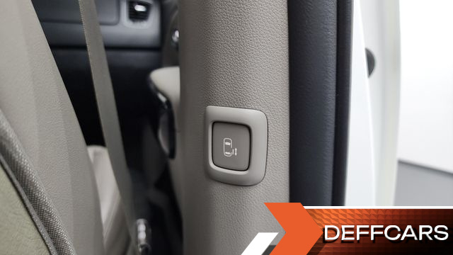 Kia CARNIVAL 7-Seater Limousine President купить на сайте DeffCars