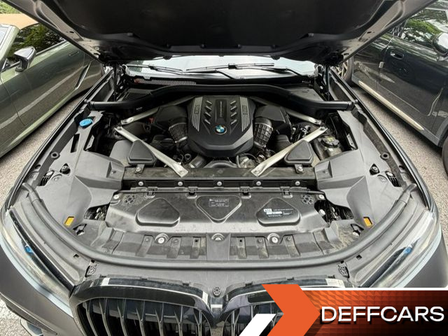 BMW X7 M50i Dark Shadow Edition 6STR купить на сайте DeffCars
