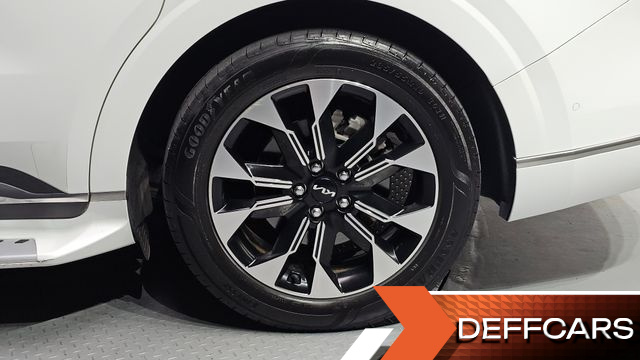Kia CARNIVAL Gasoline 7-Seater Hi-Limousine Signature купить на сайте DeffCars