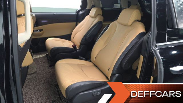 Kia CARNIVAL Gasoline 9-Seater Signature купить на сайте DeffCars