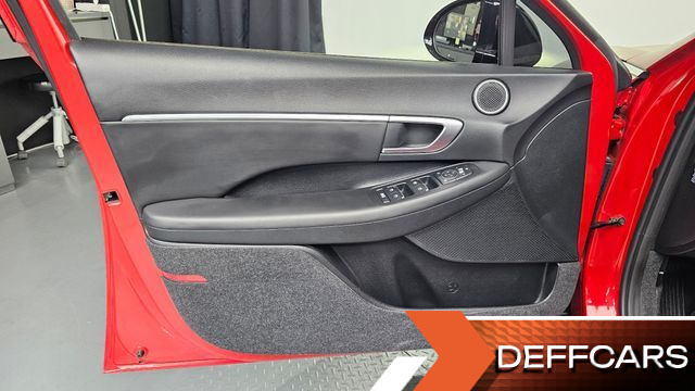 Hyundai SONATA 2.0 Premium Family купить на сайте DeffCars