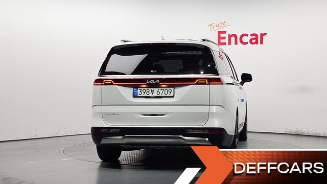Kia CARNIVAL Gasoline 9-Seater Signature купить на сайте DeffCars