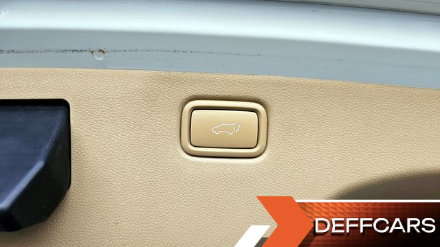 Kia CARNIVAL 9-Seater Hi-Limousine Noblesse Special купить на сайте DeffCars