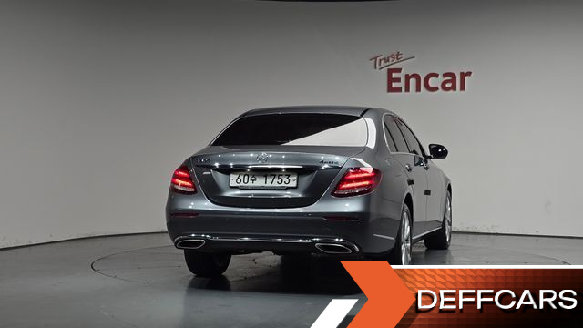 Mercedes E-CLASS E300 4MATIC Exclusive купить на сайте DeffCars