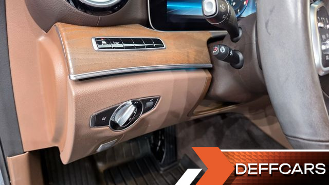 Mercedes E-CLASS E300 4MATIC Exclusive купить на сайте DeffCars