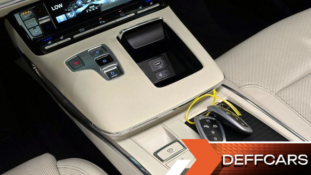 Hyundai GRANDEUR 2.5 Le Blanc купить на сайте DeffCars