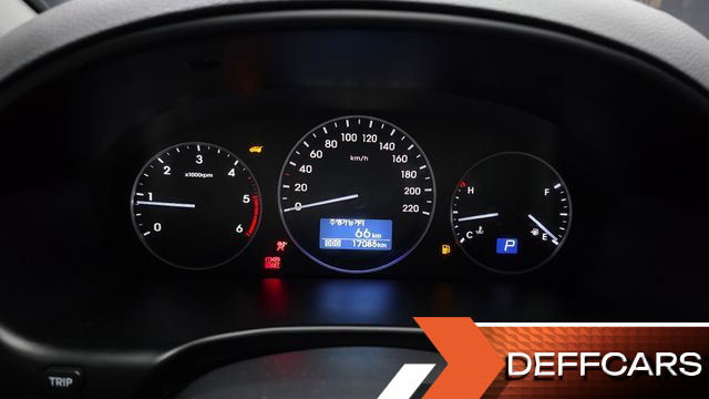 Hyundai STAREX Van 5-Seater Smart купить на сайте DeffCars