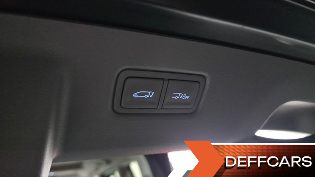 Hyundai STARIA L3.5 Lounge 9-Seater Inspiration купить на сайте DeffCars