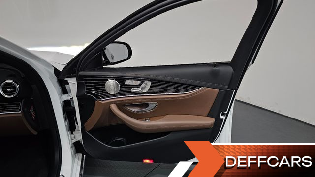 Mercedes E-CLASS E450 4MATIC Exclusive купить на сайте DeffCars
