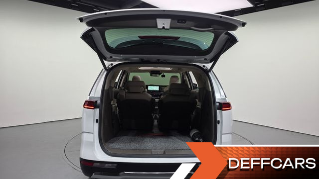Kia CARNIVAL 7-Seater Noblesse купить на сайте DeffCars