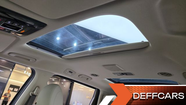 Kia CARNIVAL 11-Seater Signature купить на сайте DeffCars
