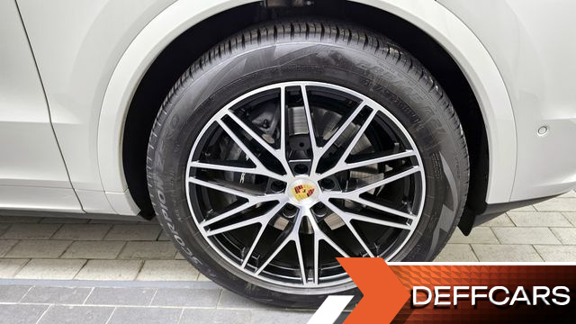 Porsche CAYENNE 3.0 E-Hybrid купить на сайте DeffCars