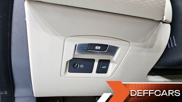 Land Rover RANGE ROVER VELAR 2.0 D240 SE купить на сайте DeffCars