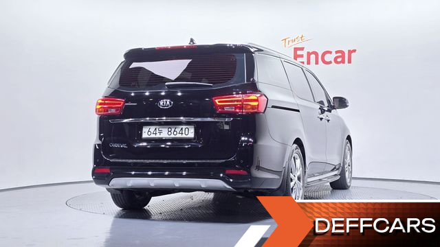 Kia CARNIVAL 9-Seater Noblesse Special купить на сайте DeffCars