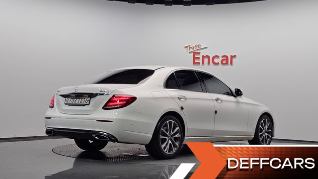 Mercedes E-CLASS E300 4MATIC Avnatgarde купить на сайте DeffCars