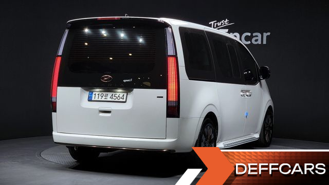 Hyundai STARIA 4WD Lounge 9-Seater Inspiration купить на сайте DeffCars