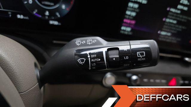 Kia CARNIVAL 9-Seater Signature купить на сайте DeffCars