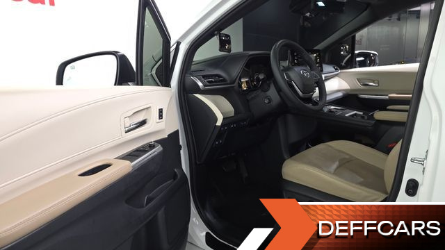 Toyota SIENNA 2.5 Hybrid 2WD купить на сайте DeffCars