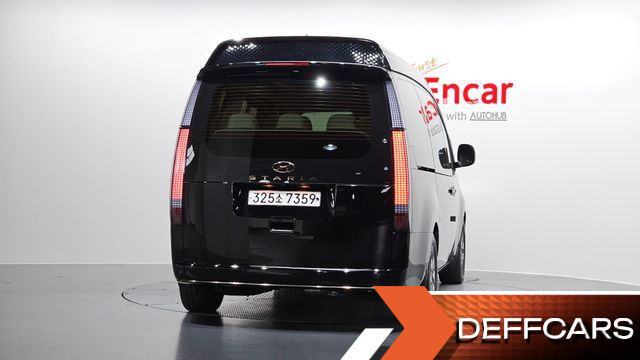 Hyundai STARIA 4WD Lounge 7-Seater Limousine купить на сайте DeffCars
