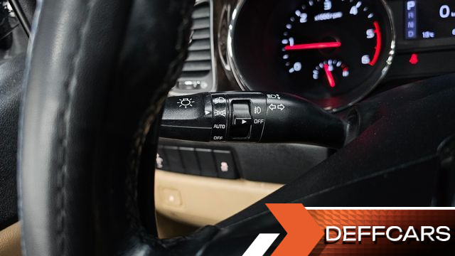 Kia CARNIVAL 9-Seater Prstige купить на сайте DeffCars