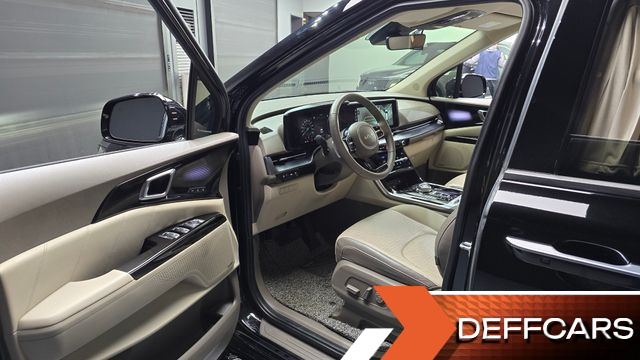 Kia CARNIVAL Gasoline 7-Seater Hi-Limousine Signature купить на сайте DeffCars