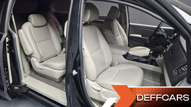 Kia CARNIVAL 9-Seater Luxury купить на сайте DeffCars