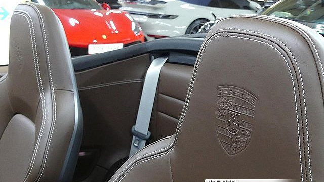 Porsche 911 Carrera 4 GTS Cabriolet купить на сайте DeffCars