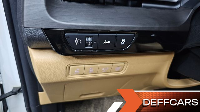 Kia CARNIVAL 7-Seater Signature купить на сайте DeffCars