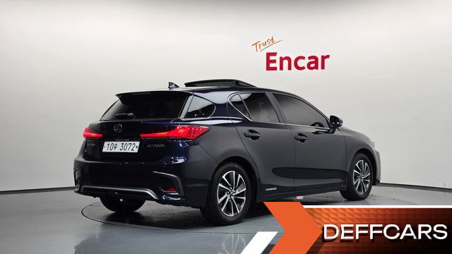Lexus CT200H 1.8 Supreme ZWA10 купить на сайте DeffCars
