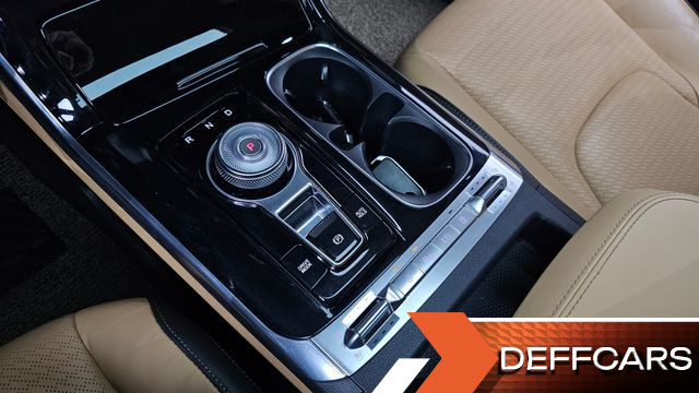 Kia CARNIVAL 7-Seater Signature купить на сайте DeffCars