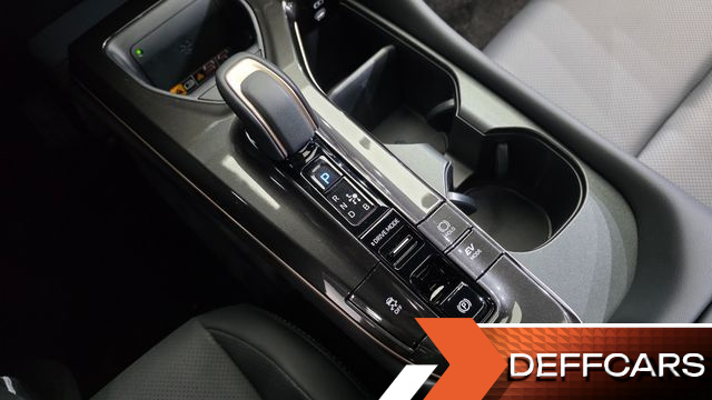 Toyota CROWN 2.5 4WD Hybrid купить на сайте DeffCars