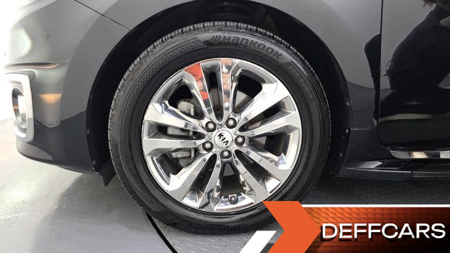 Kia CARNIVAL 7-seater Limousine VIP купить на сайте DeffCars