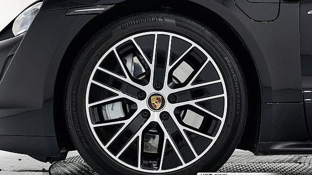 Porsche TAYCAN Base купить на сайте DeffCars