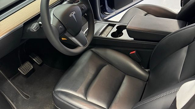 Tesla MODEL Y Standard Range RWD купить на сайте DeffCars