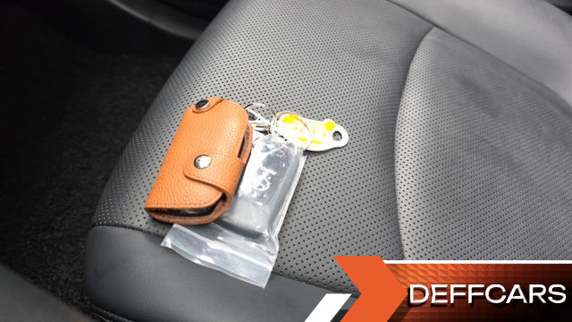 Toyota RAV4 2,5 4WD Hybrid LTD купить на сайте DeffCars