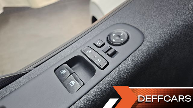 Hyundai STARIA Cargo 5-Seater Smart купить на сайте DeffCars