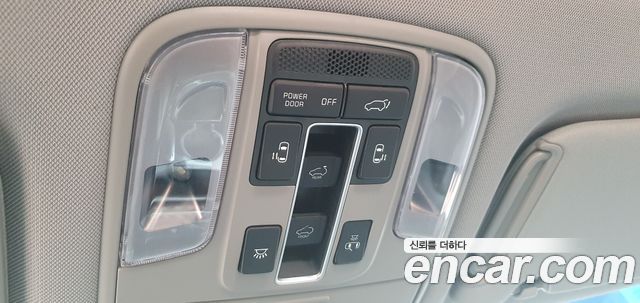 Kia CARNIVAL 9-Seater Noblesse Special купить на сайте DeffCars