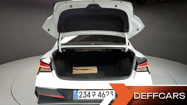 Hyundai AVANTE 1.6 Inspiration купить на сайте DeffCars
