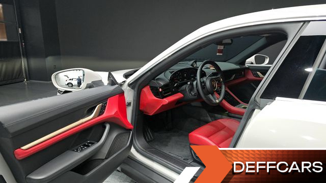 Porsche TAYCAN Base купить на сайте DeffCars