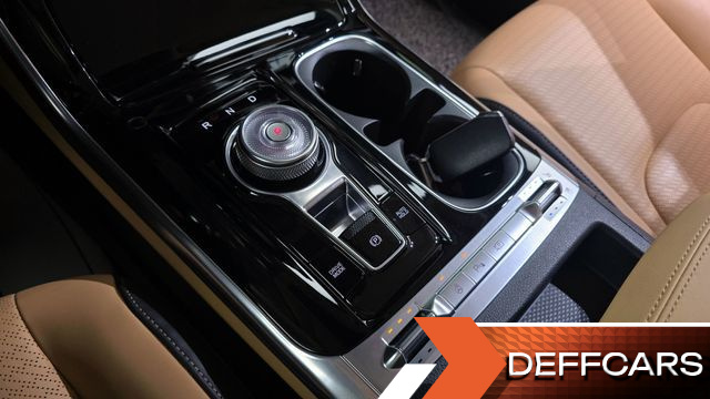Kia CARNIVAL Gasoline 9-Seater Signature купить на сайте DeffCars