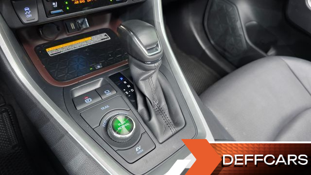 Toyota RAV4 2.5 4WD Hybrid купить на сайте DeffCars